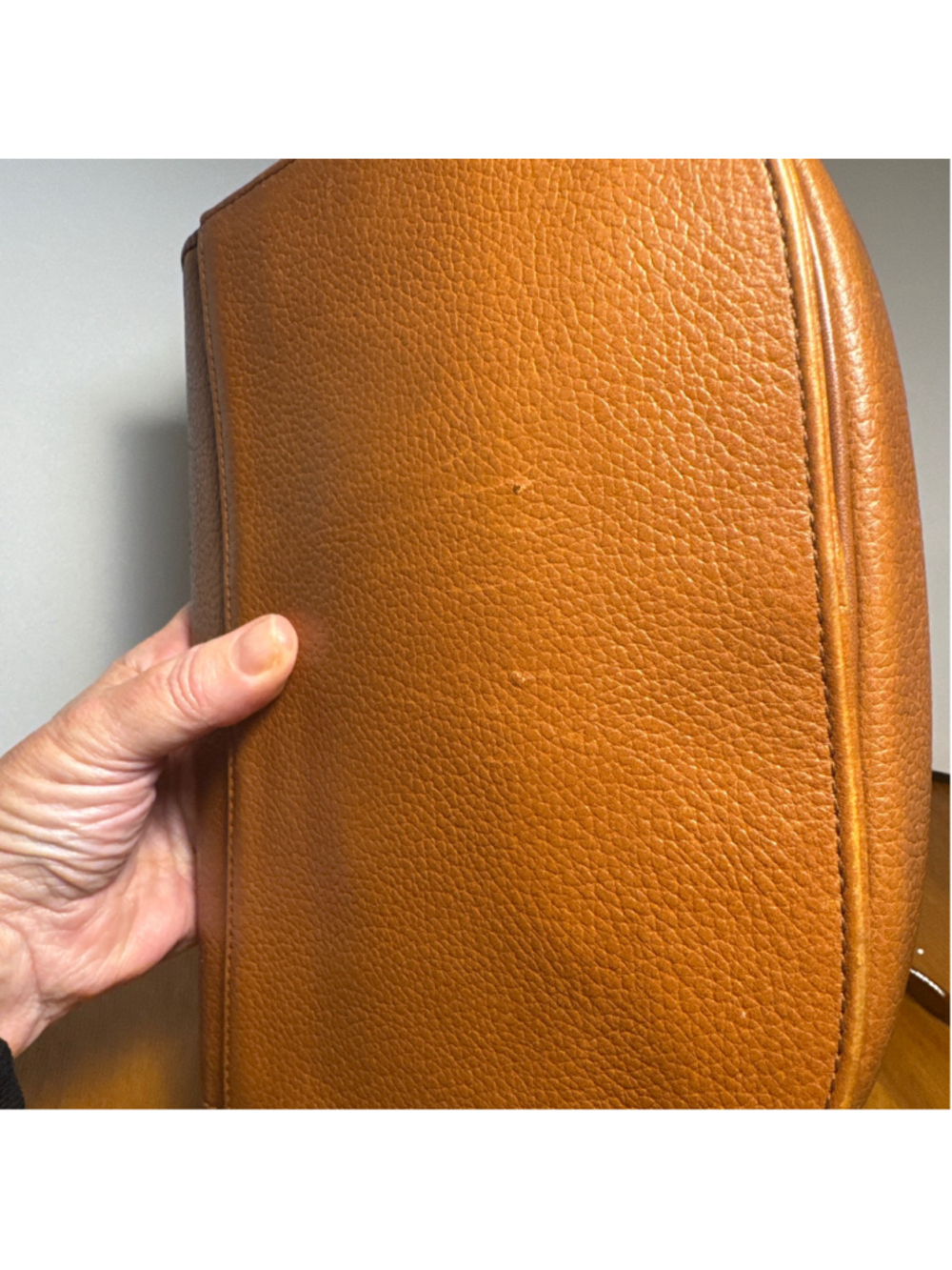 Burberrys Leather Cross-body saddle bag - Picture 3 of 11